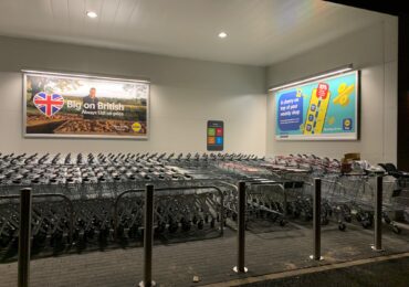 Supermarket electrical fittings